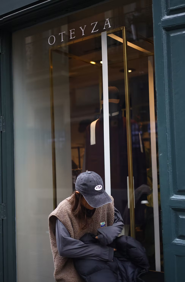 Gorra +54 negra