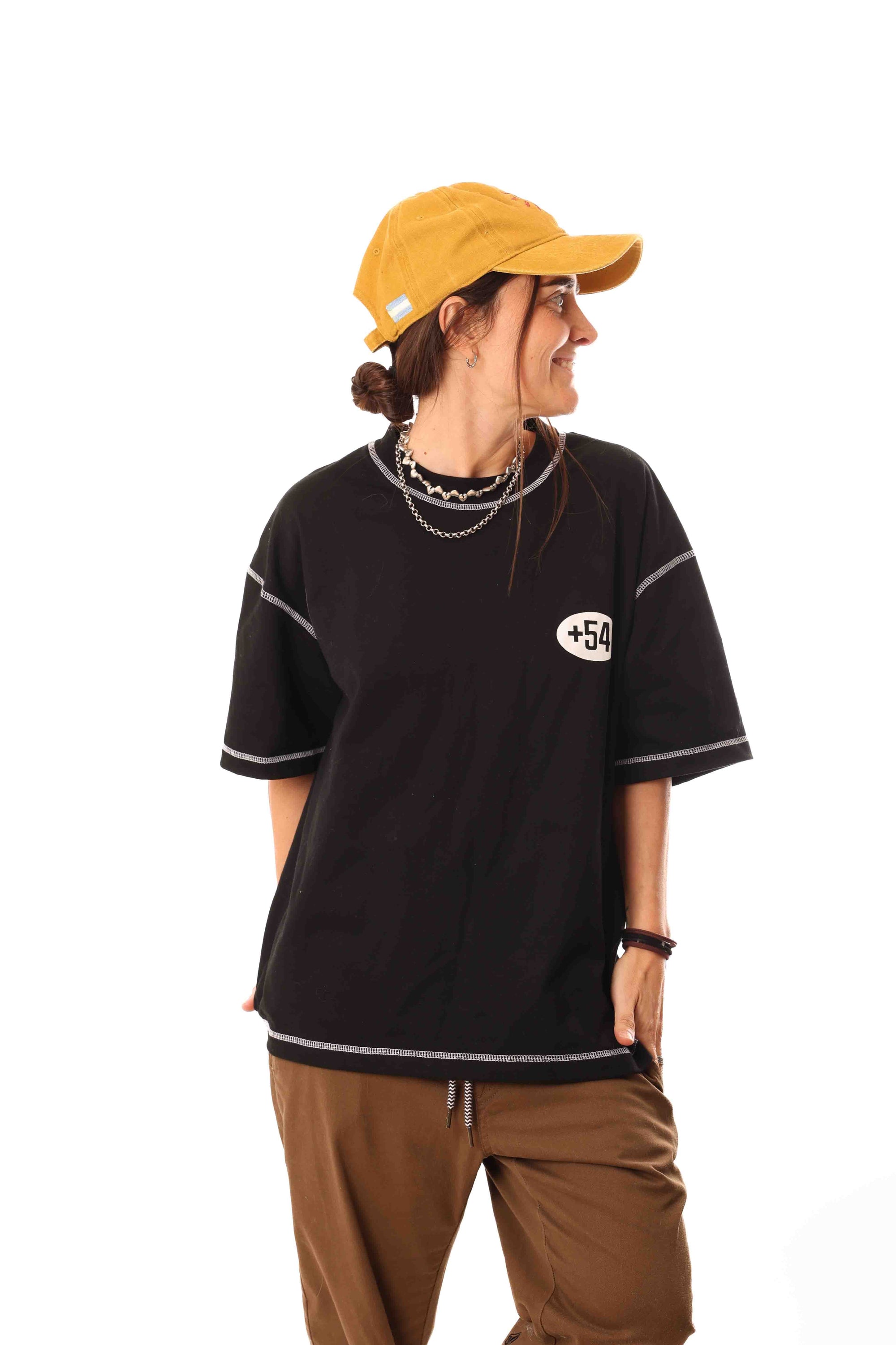 Remera +54 Negra