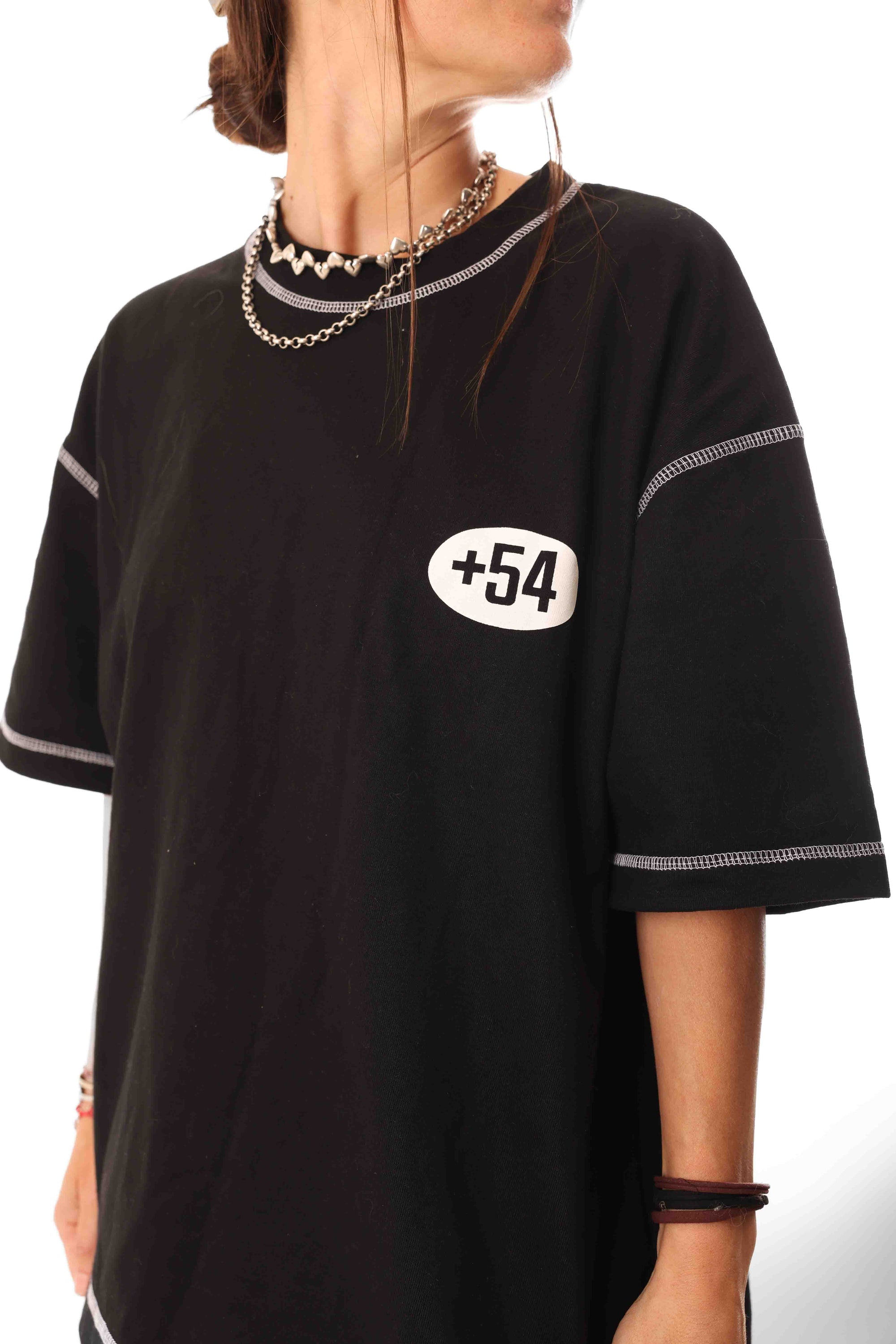Remera +54 Negra