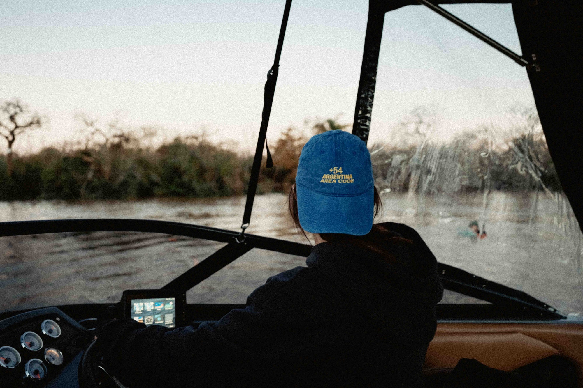 Gorra +54 area code