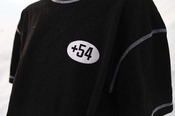 Remera +54 Negra